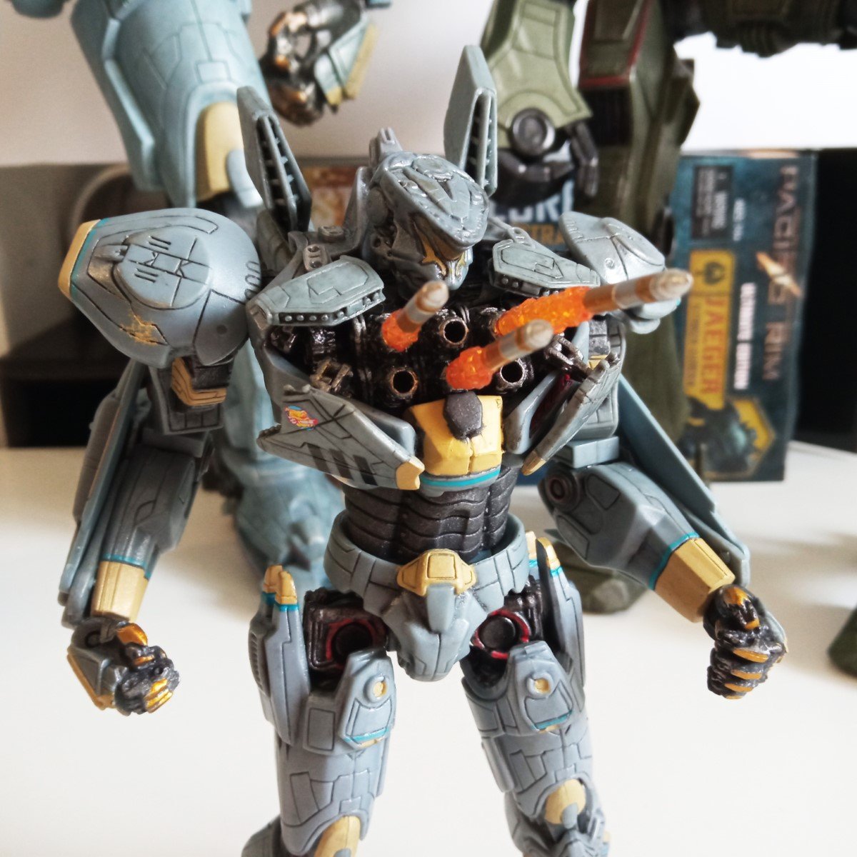 Ultimate Striker Eureka Pacific Rim Jaeger Neca Figurika