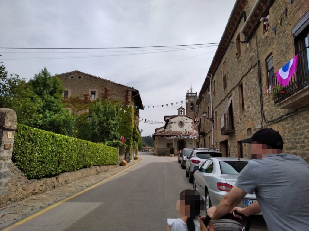 Cantonigròs es un pequeño pueblo con encanto de la comarca de Osona